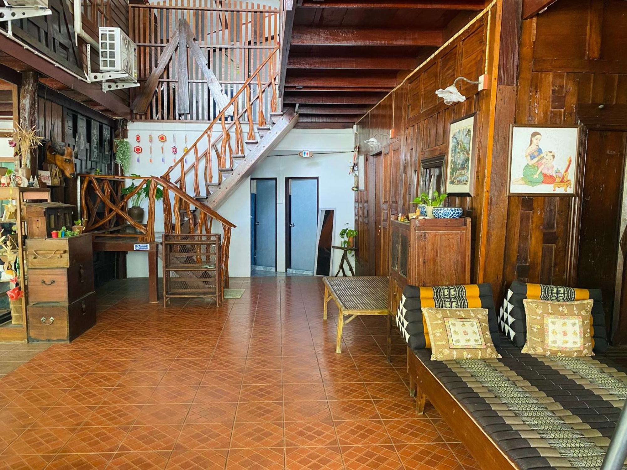 Banthai Guesthouse Phetchaburi Ngoại thất bức ảnh