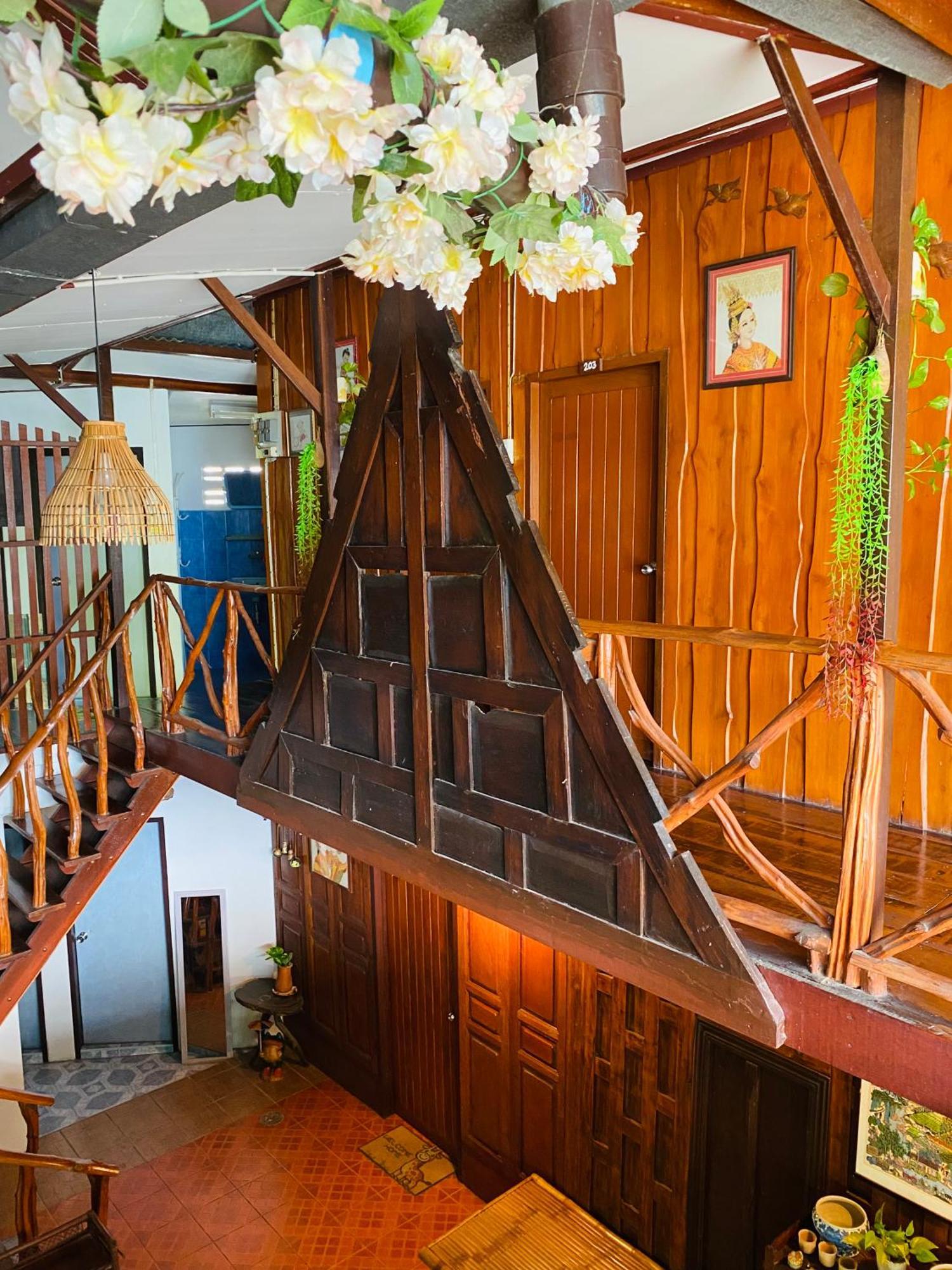Banthai Guesthouse Phetchaburi Ngoại thất bức ảnh