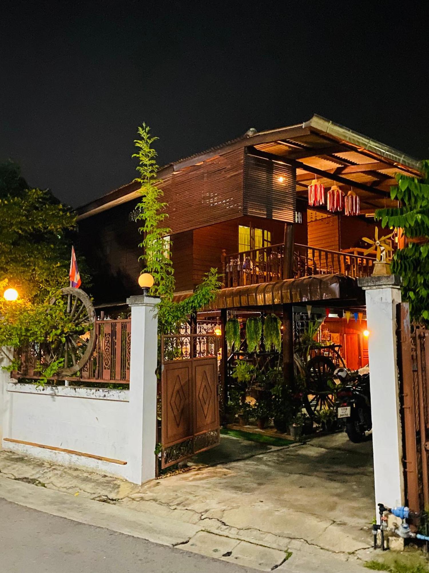 Banthai Guesthouse Phetchaburi Ngoại thất bức ảnh